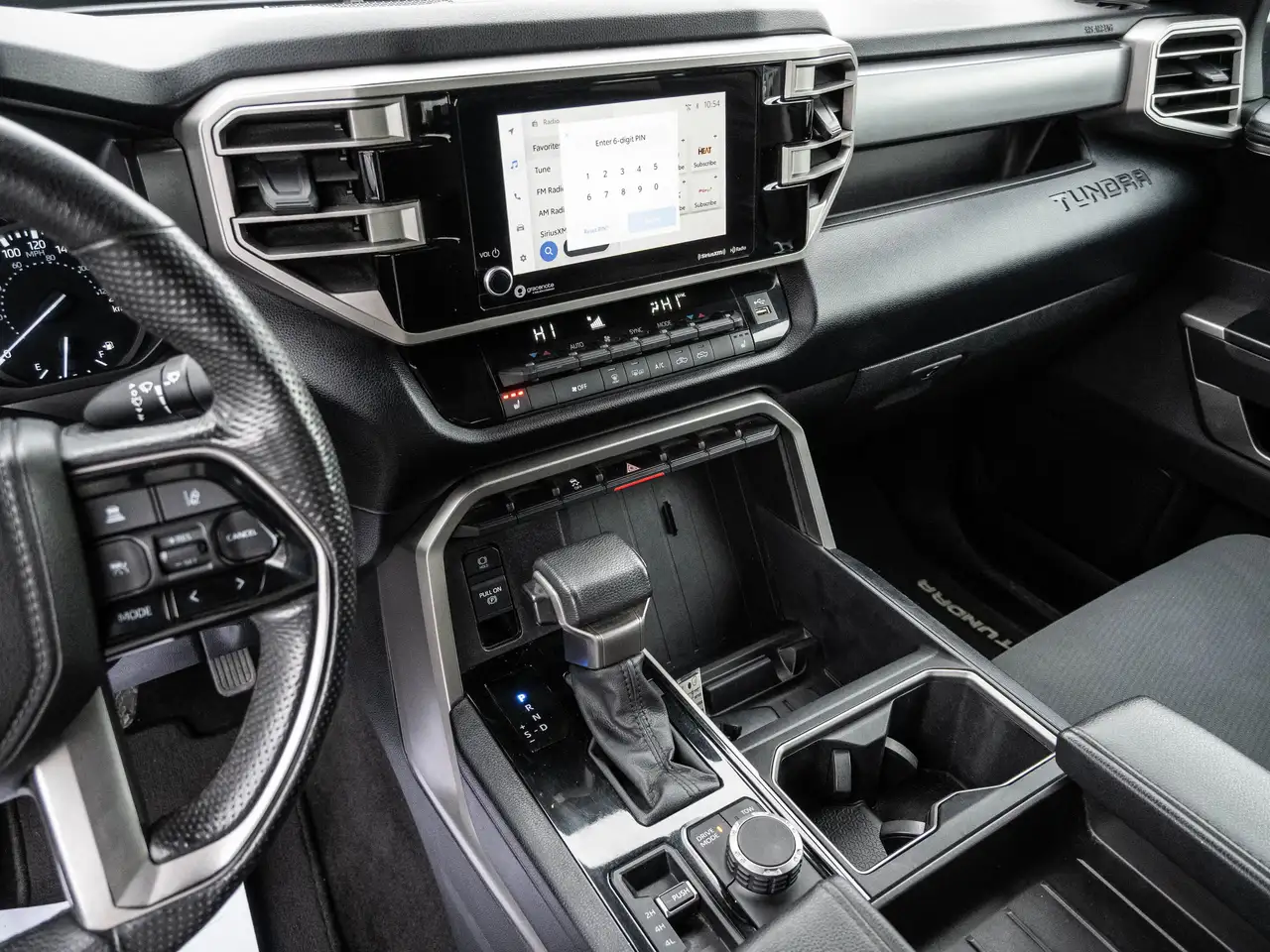 Toyota Tundra снимка Toyota Tundra