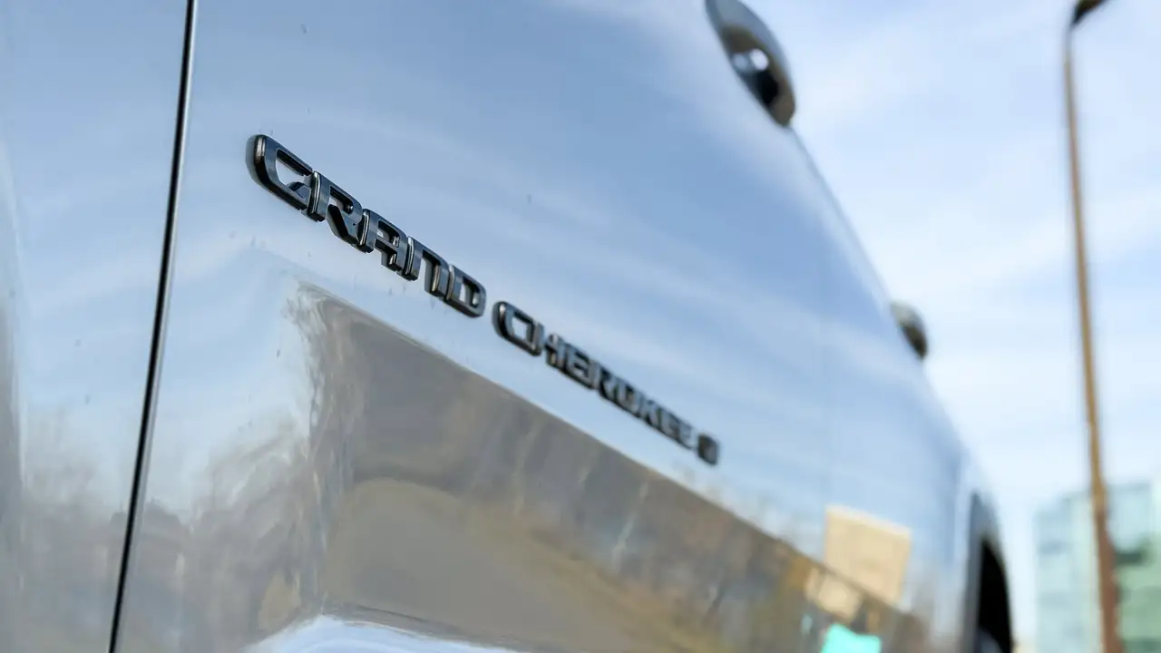 Jeep Grand Cherokee снимка Jeep Grand Cherokee