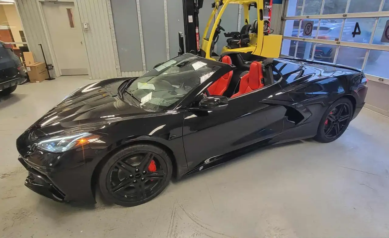Chevrolet Corvette снимка Chevrolet Corvette