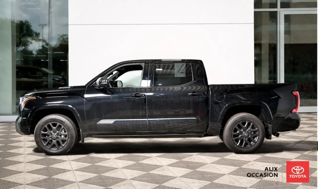 Toyota Tundra снимка Toyota Tundra