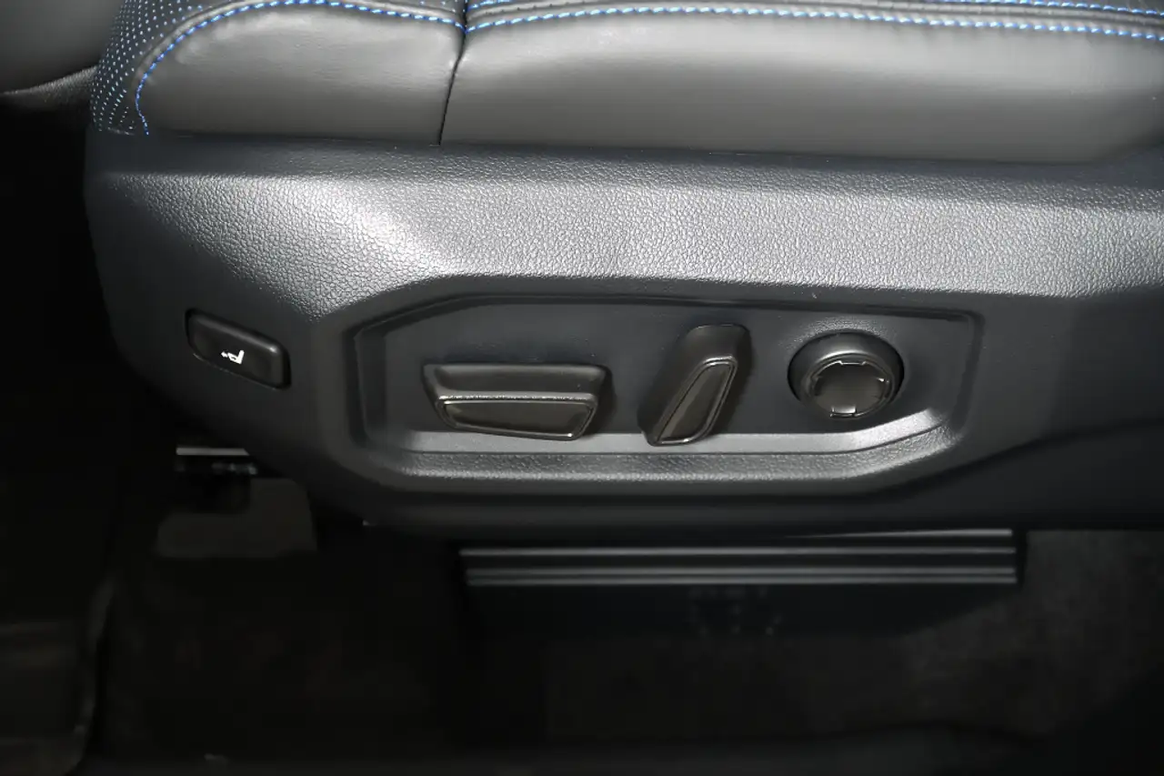 Toyota Tundra снимка Toyota Tundra