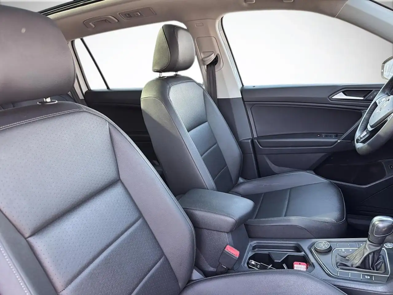 Volkswagen Tiguan photo Volkswagen Tiguan