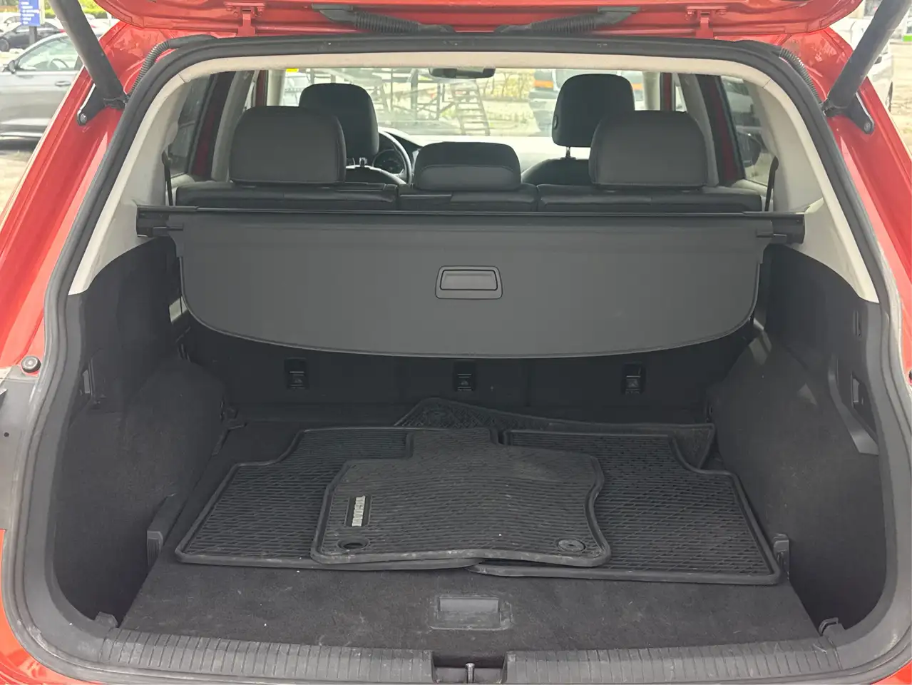 Volkswagen Tiguan снимка Volkswagen Tiguan
