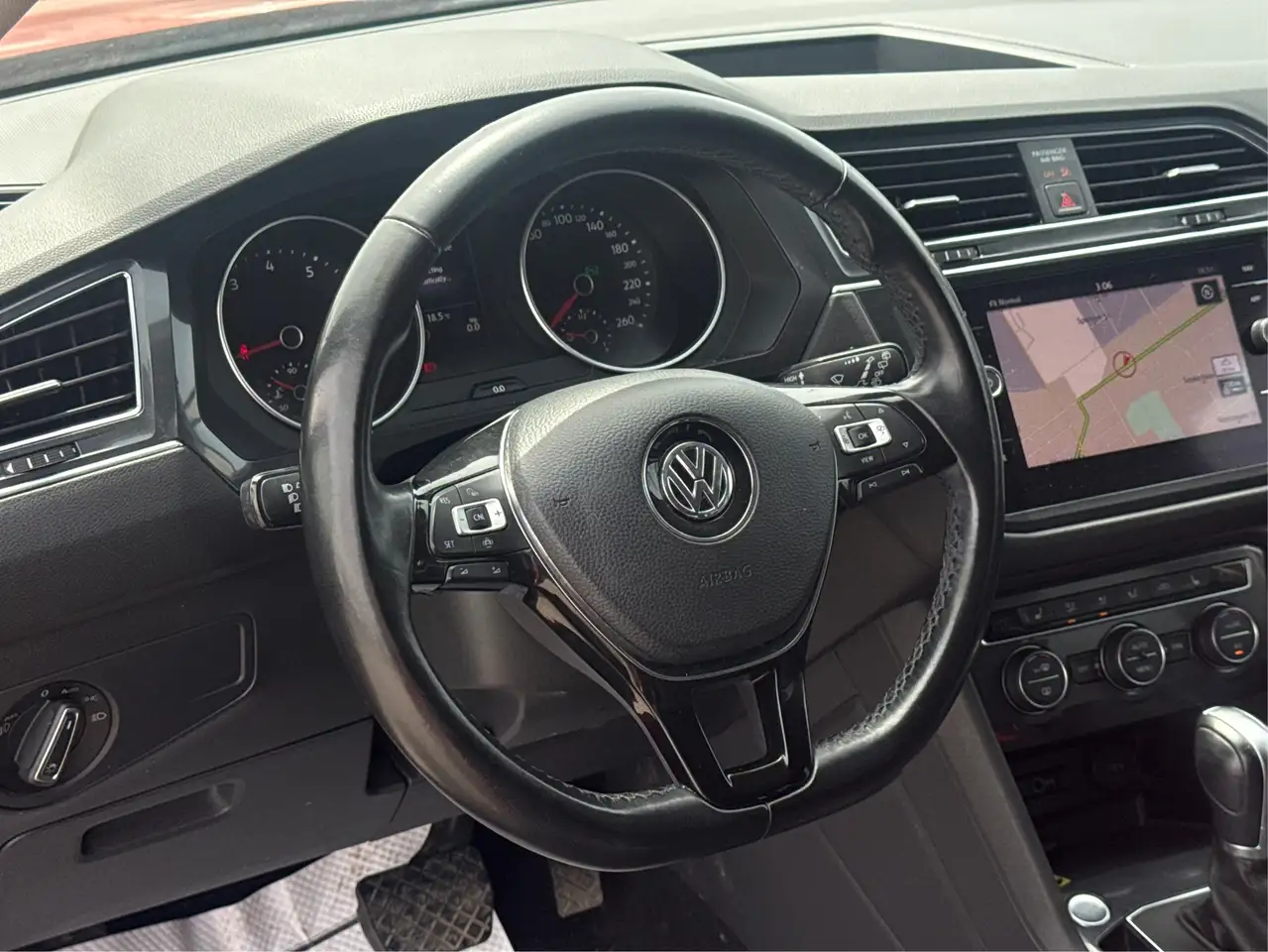 Volkswagen Tiguan снимка Volkswagen Tiguan