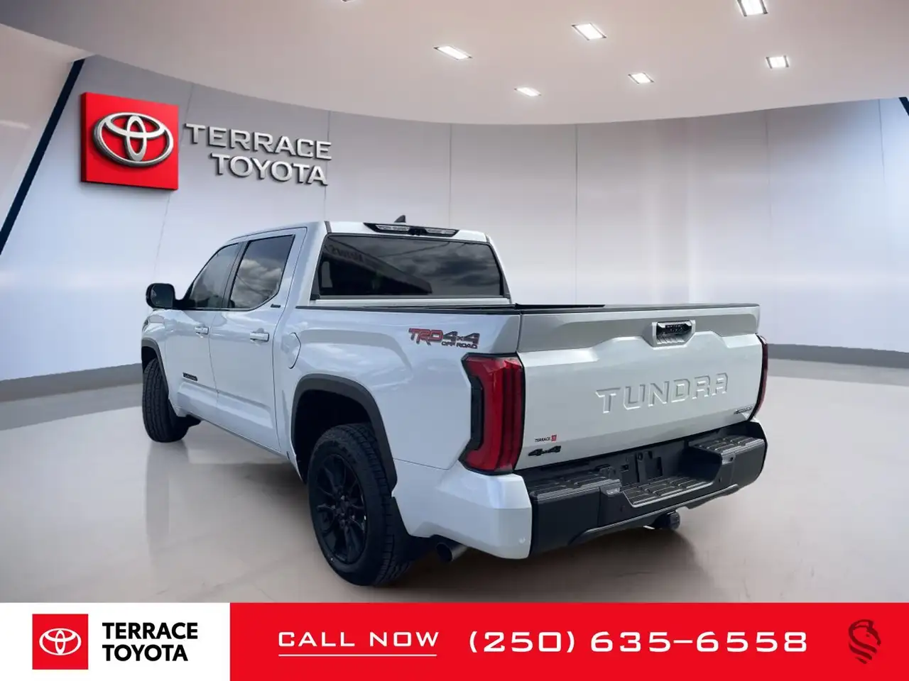 Toyota Tundra снимка Toyota Tundra