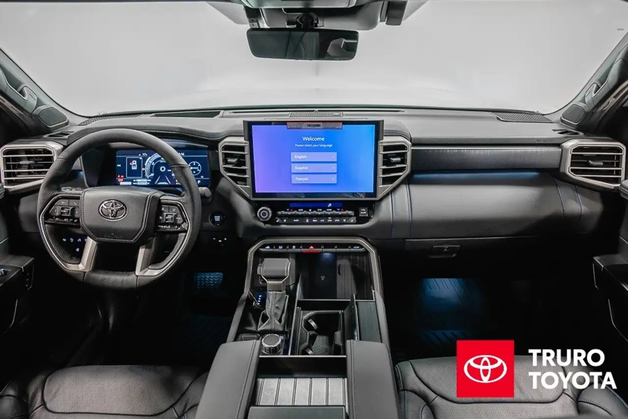 Toyota Tundra снимка Toyota Tundra