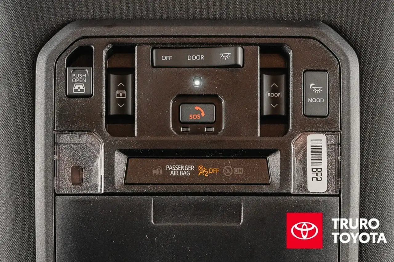 Toyota Tundra снимка Toyota Tundra