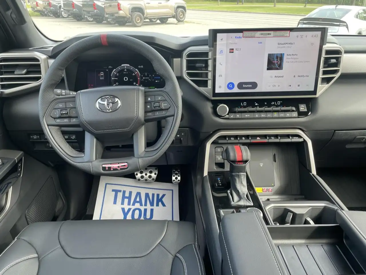 Toyota Tundra снимка Toyota Tundra
