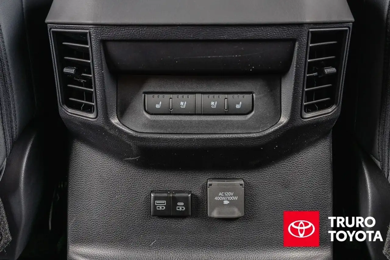 Toyota Tundra снимка Toyota Tundra