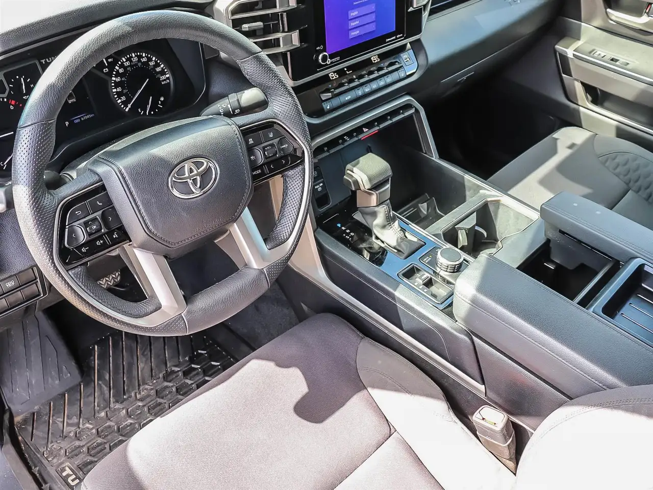 Toyota Tundra снимка Toyota Tundra