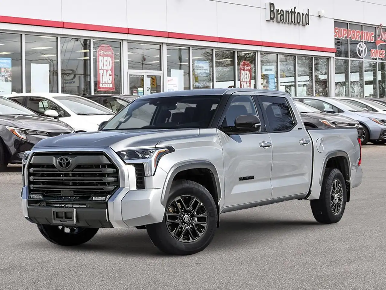 Toyota Tundra снимка Toyota Tundra