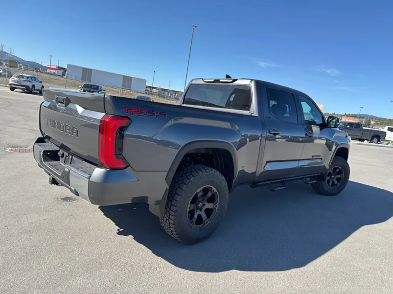 Toyota Tundra снимка Toyota Tundra