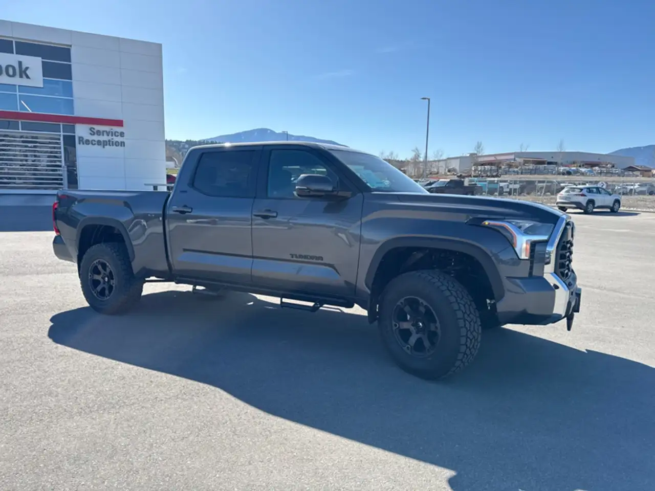 Toyota Tundra снимка Toyota Tundra