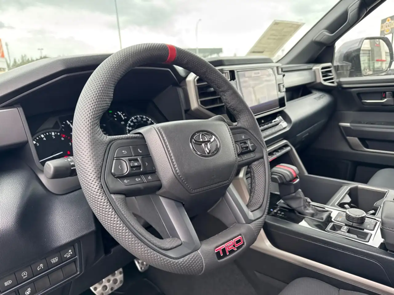 Toyota Tundra снимка Toyota Tundra
