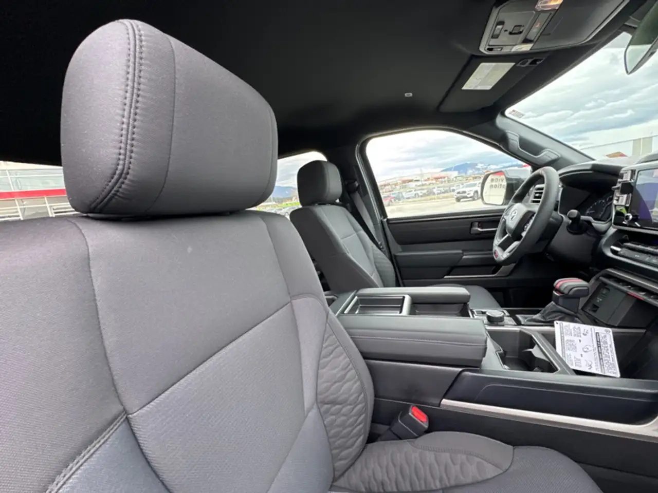 Toyota Tundra снимка Toyota Tundra