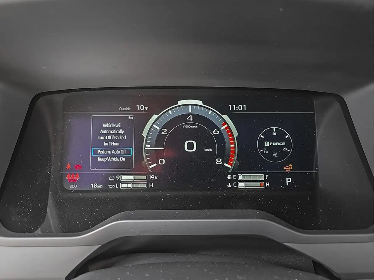 Toyota Tundra снимка Toyota Tundra