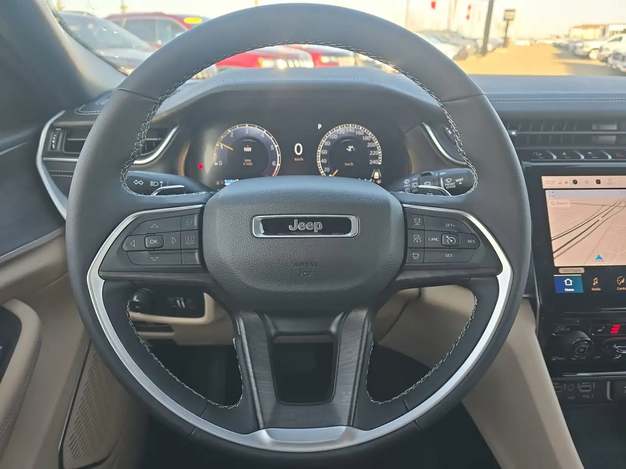 Jeep Grand Cherokee снимка Jeep Grand Cherokee