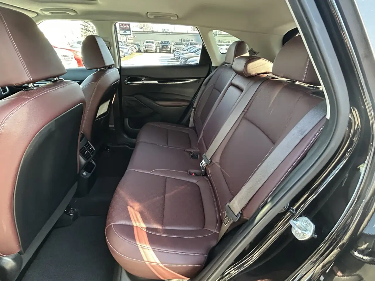 Kia Seltos снимка Kia Seltos