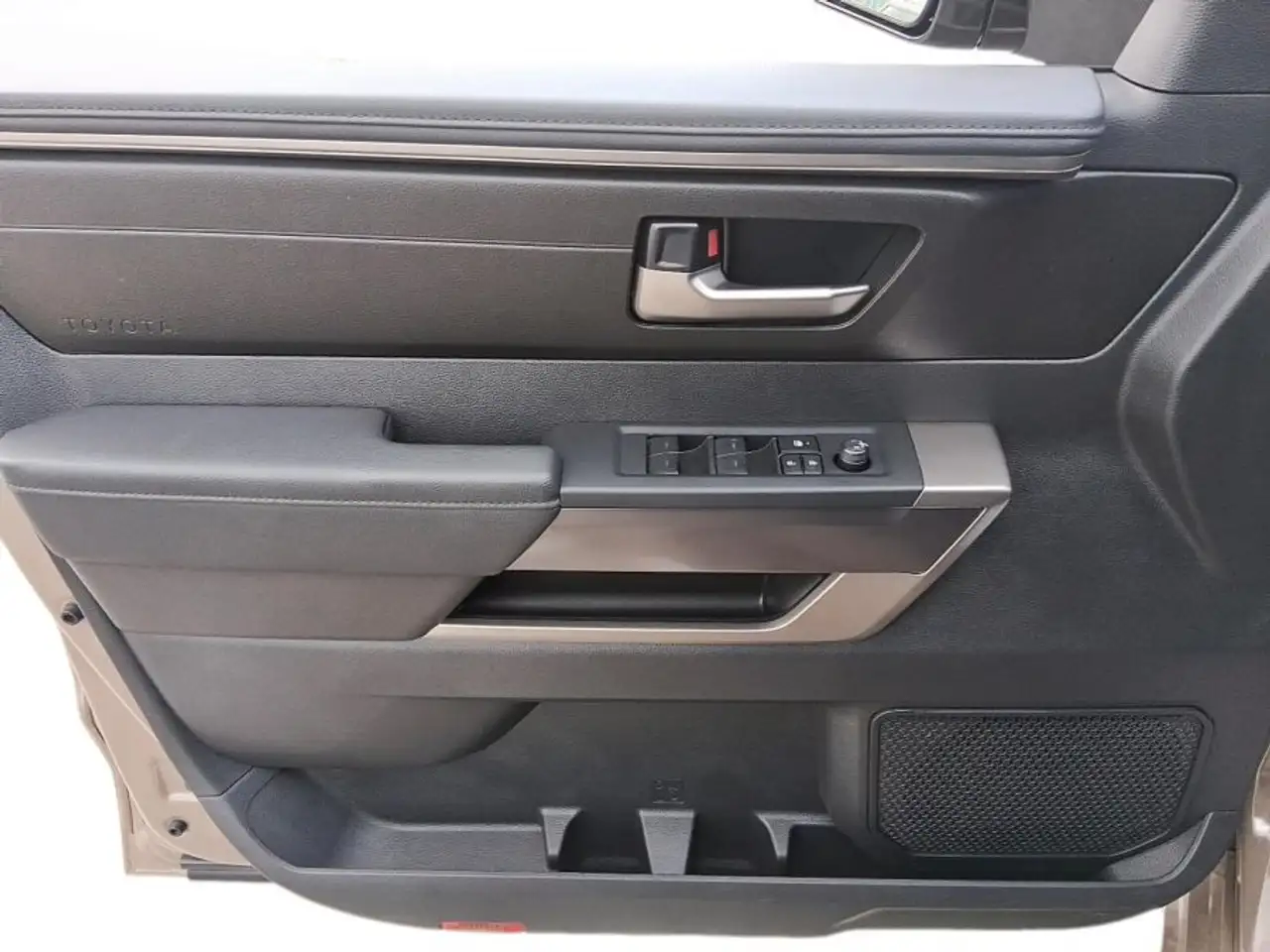 Toyota Tundra снимка Toyota Tundra