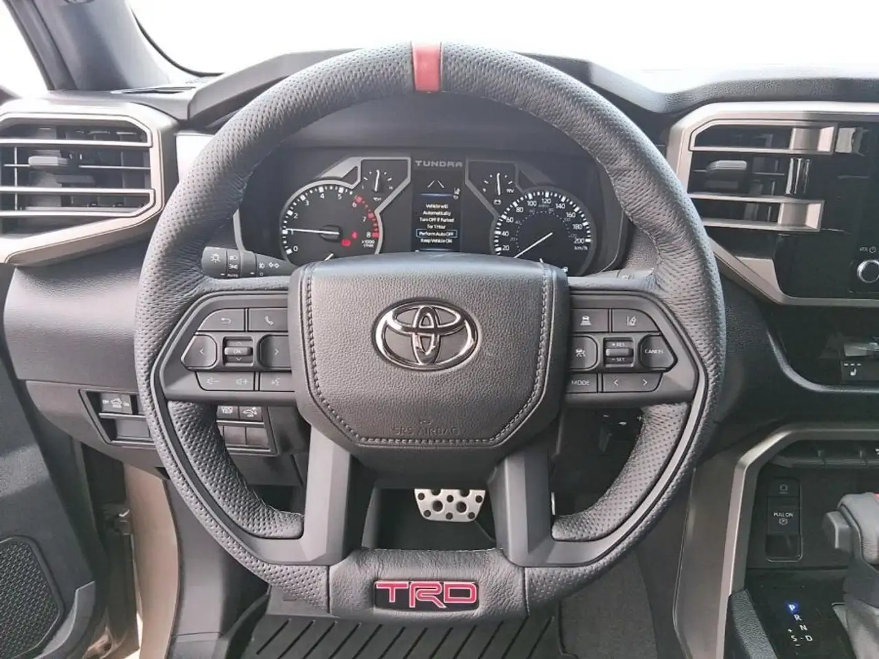 Toyota Tundra снимка Toyota Tundra