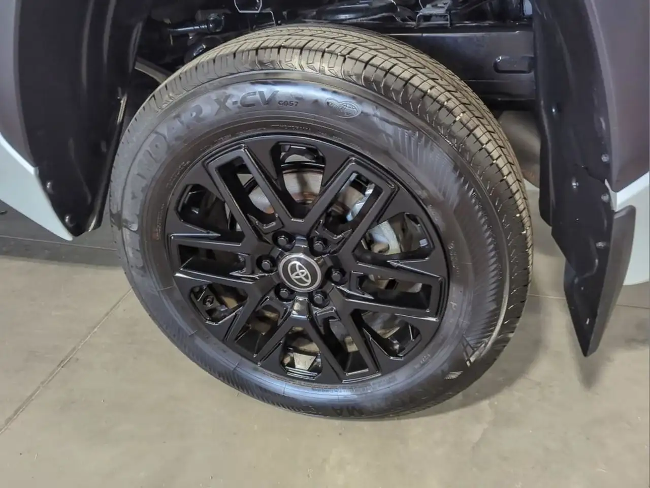 Toyota Tundra снимка Toyota Tundra