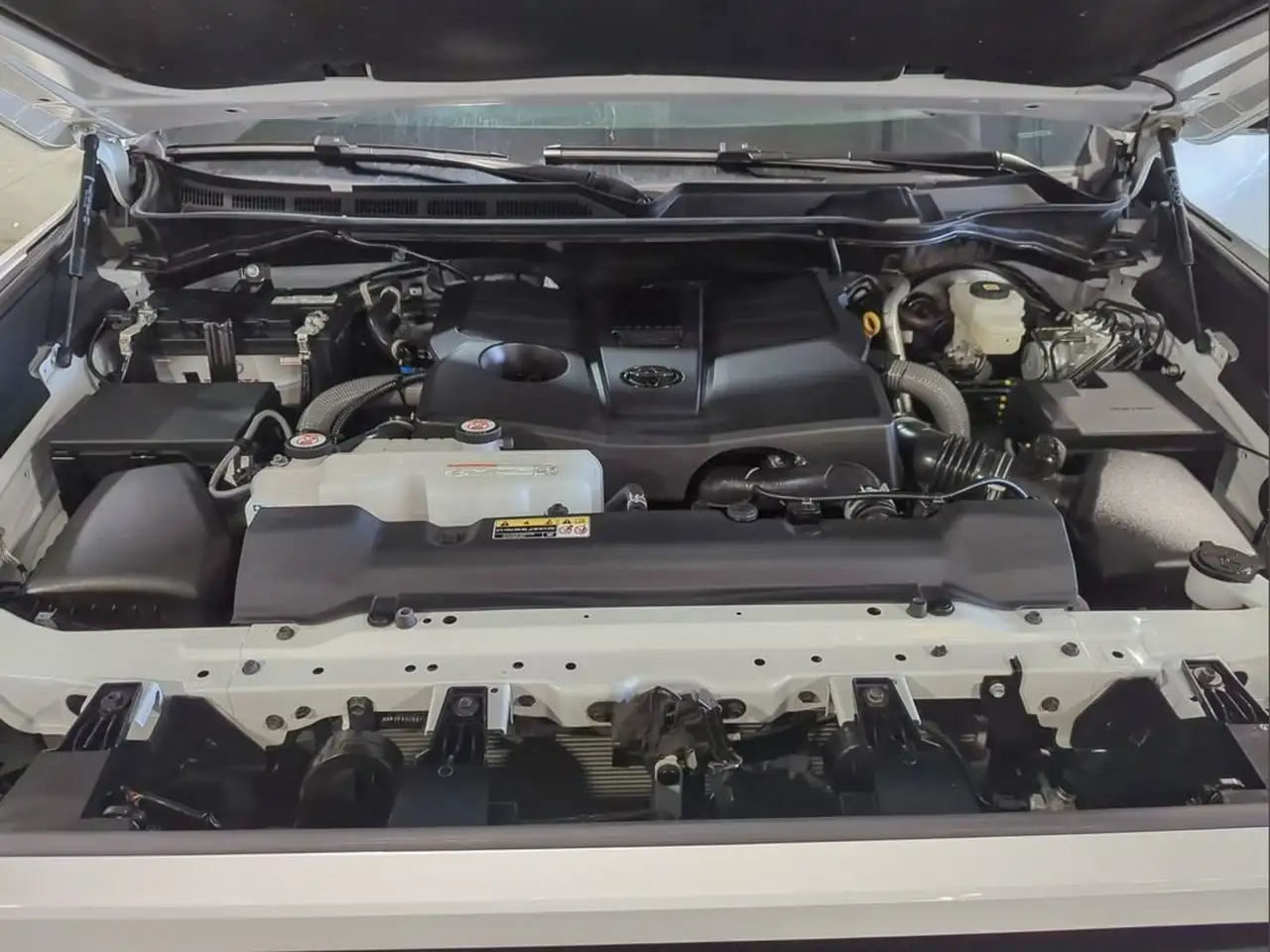 Toyota Tundra снимка Toyota Tundra