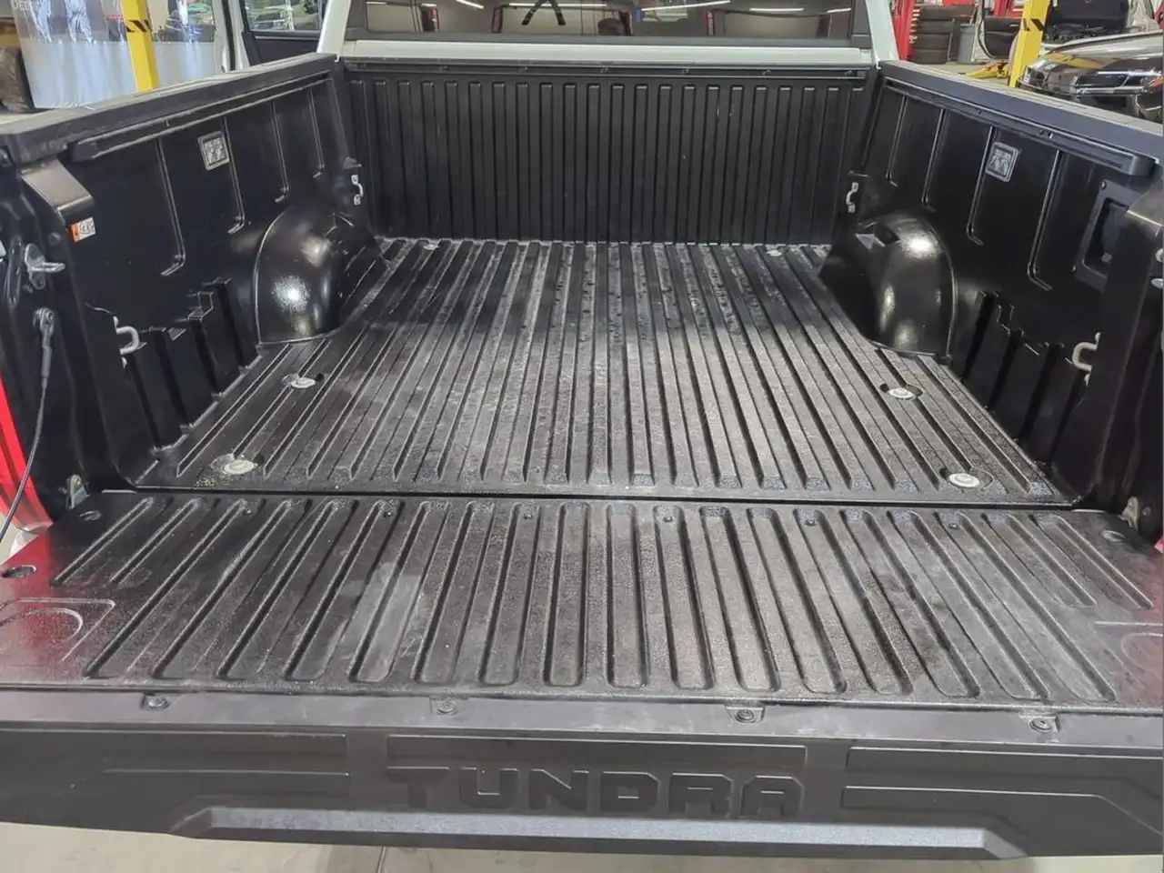 Toyota Tundra снимка Toyota Tundra