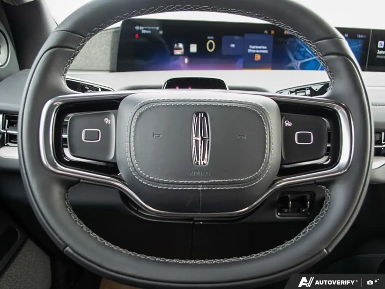 Lincoln Navigator photo Lincoln Navigator