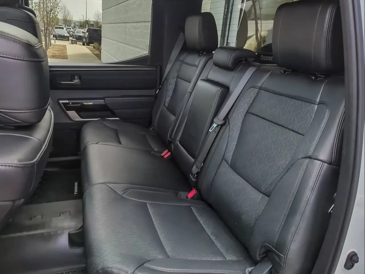Toyota Tundra снимка Toyota Tundra