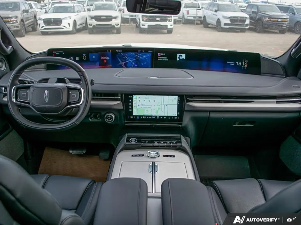 Lincoln Navigator photo Lincoln Navigator