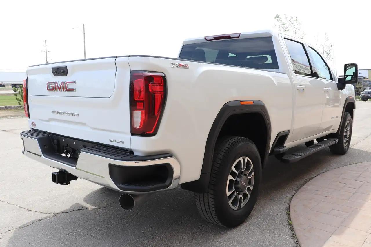 GMC Sierra 3500HD снимка GMC Sierra 3500HD