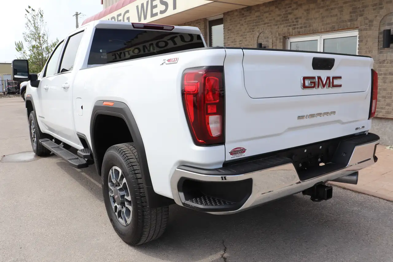 GMC Sierra 3500HD снимка GMC Sierra 3500HD