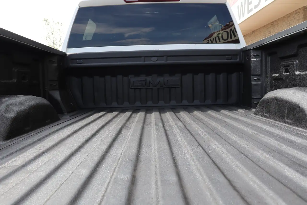 GMC Sierra 3500HD снимка GMC Sierra 3500HD