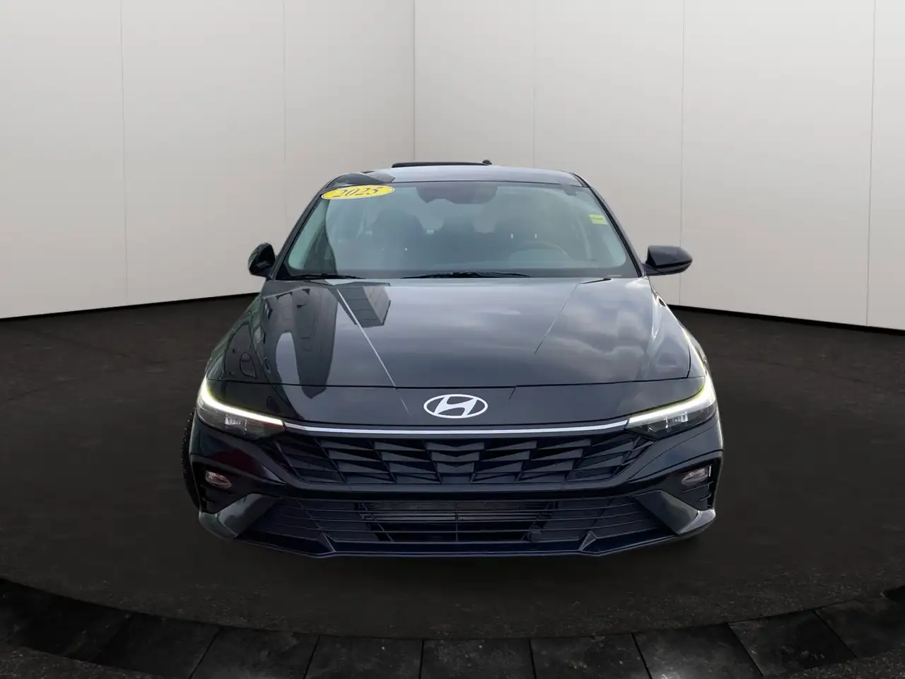 Hyundai ELANTRA fotografie Hyundai ELANTRA