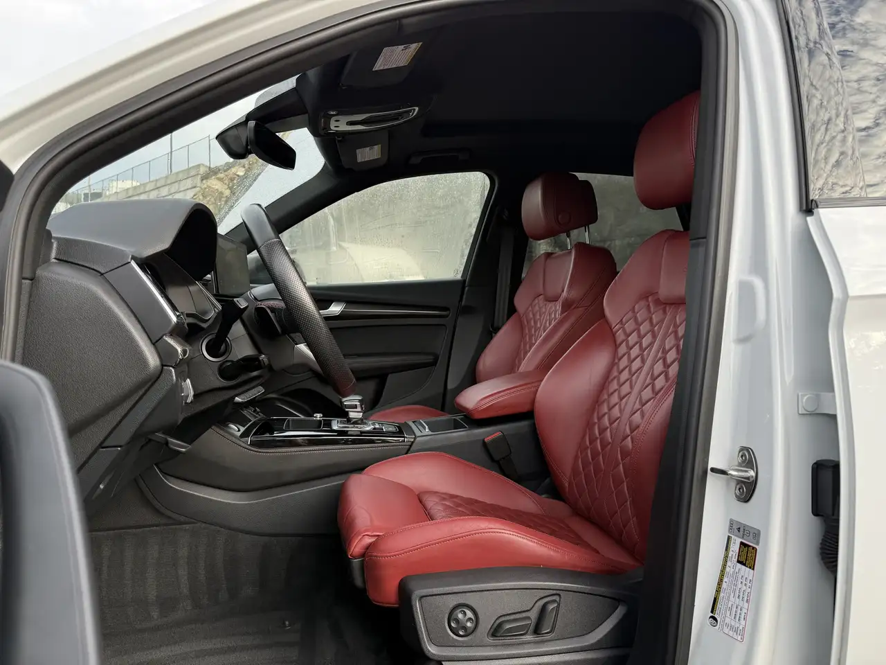 Audi SQ5 снимка Audi SQ5
