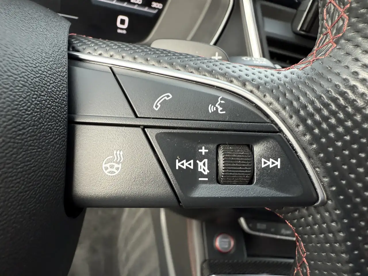 Audi SQ5 снимка Audi SQ5
