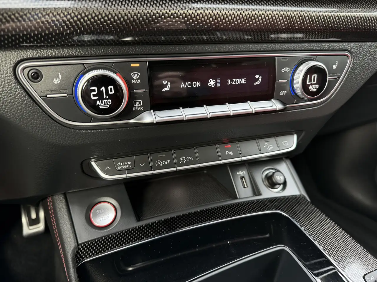 Audi SQ5 снимка Audi SQ5