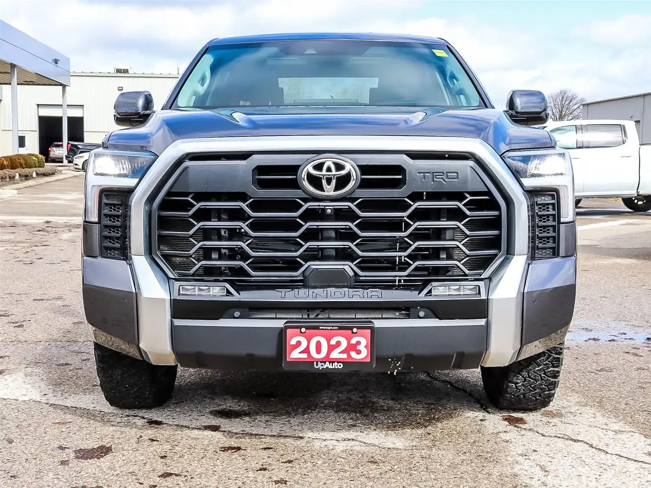 Toyota Tundra снимка Toyota Tundra