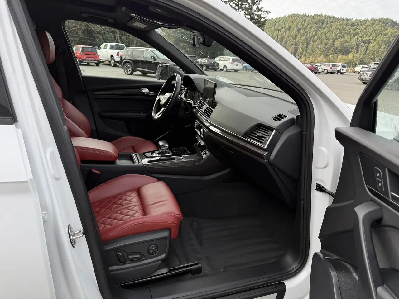 Audi SQ5 снимка Audi SQ5