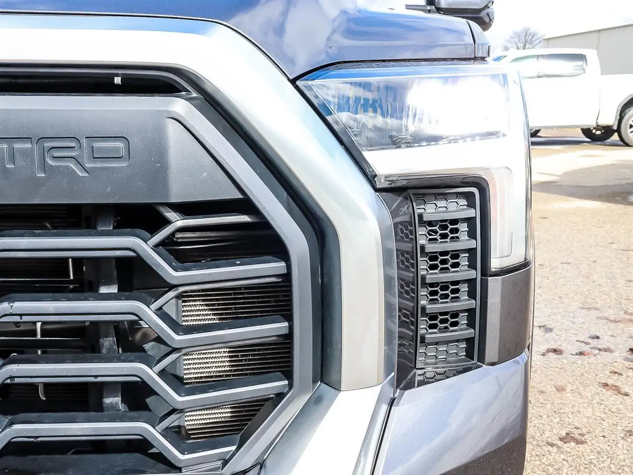 Toyota Tundra снимка Toyota Tundra