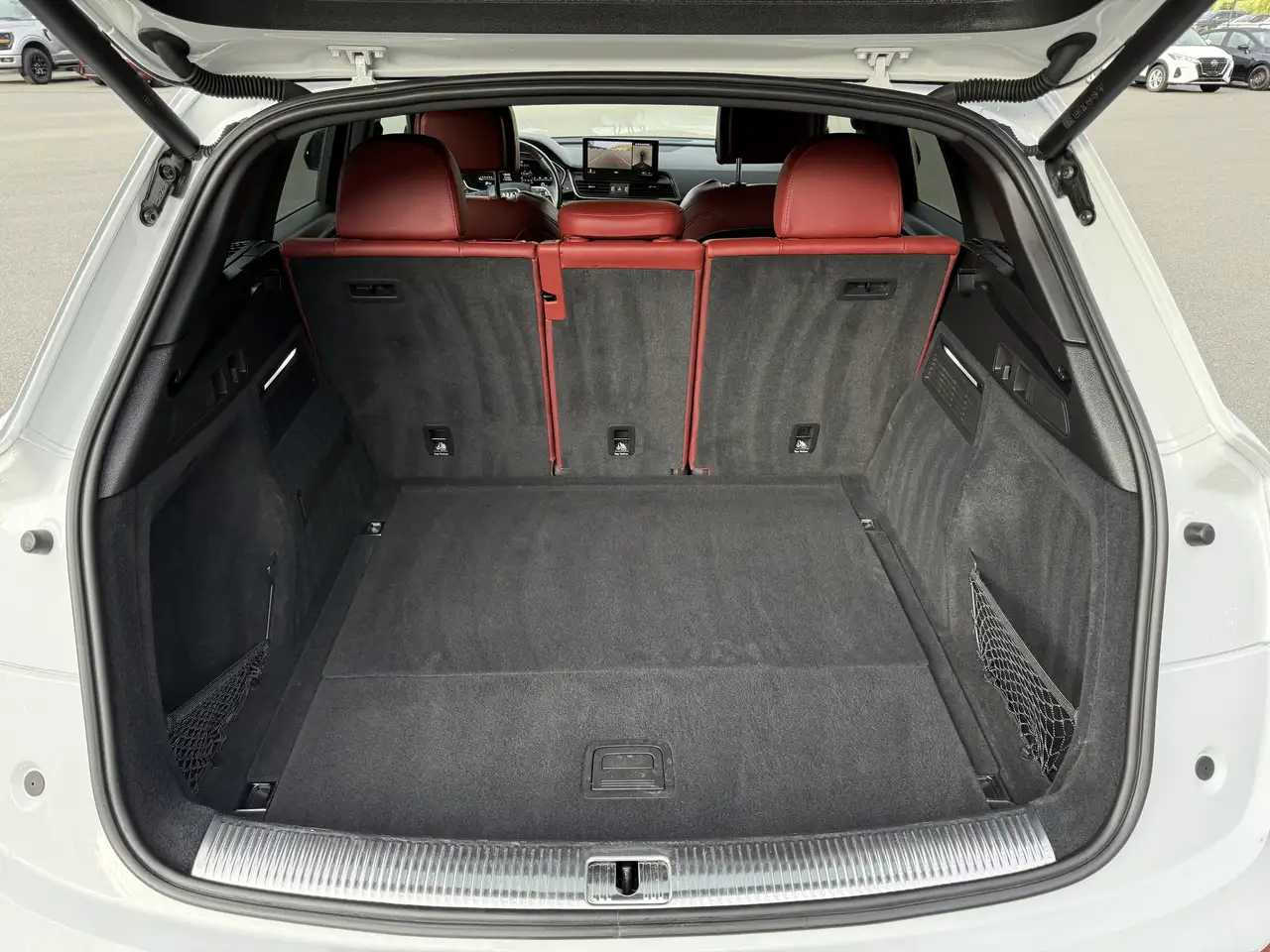 Audi SQ5 снимка Audi SQ5