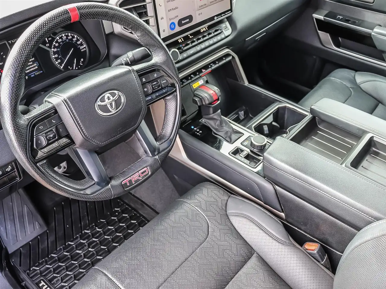 Toyota Tundra снимка Toyota Tundra
