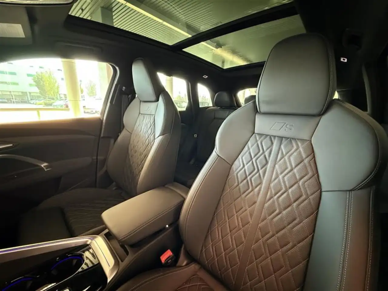 Audi SQ5 снимка Audi SQ5