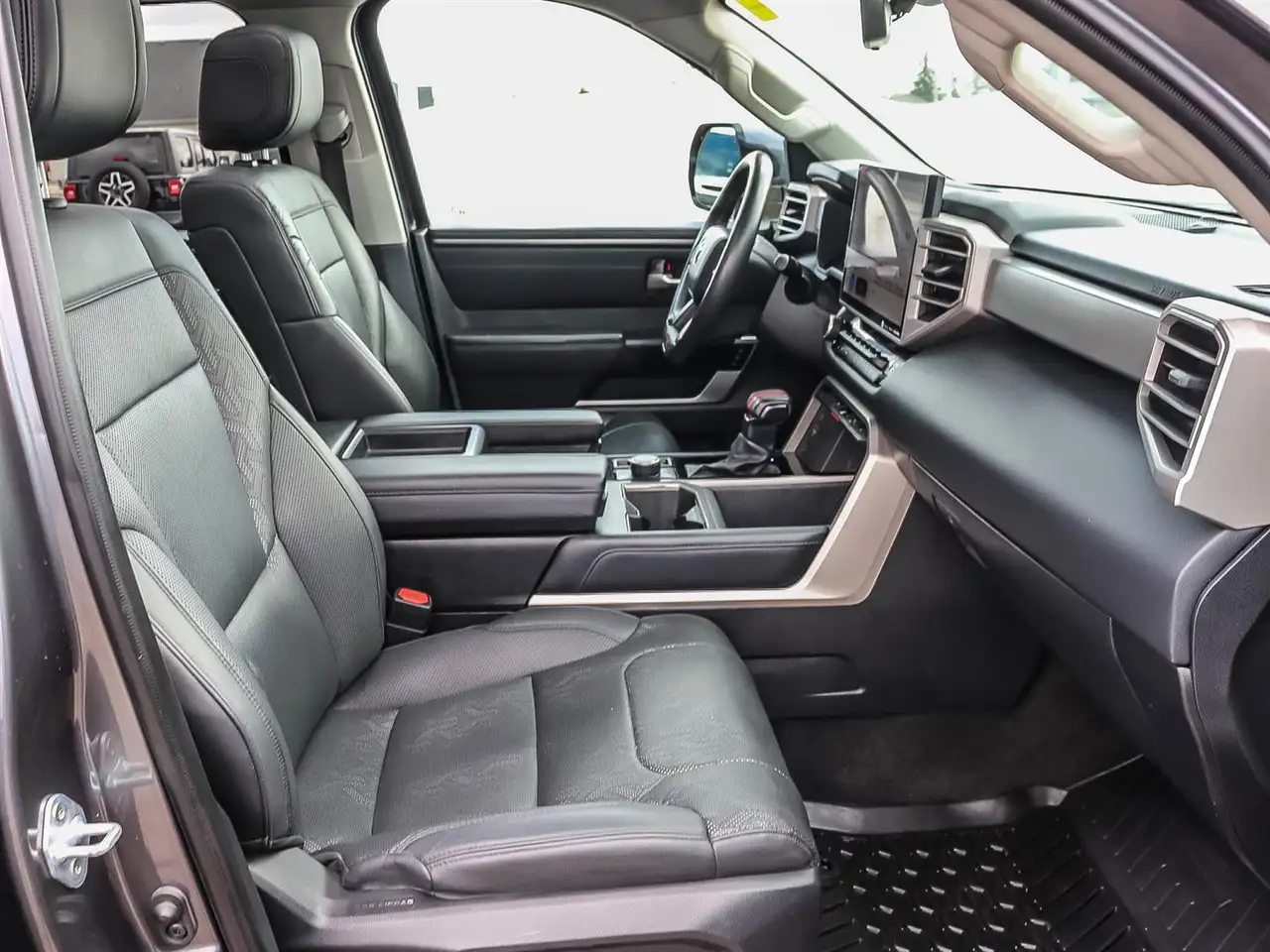 Toyota Tundra снимка Toyota Tundra