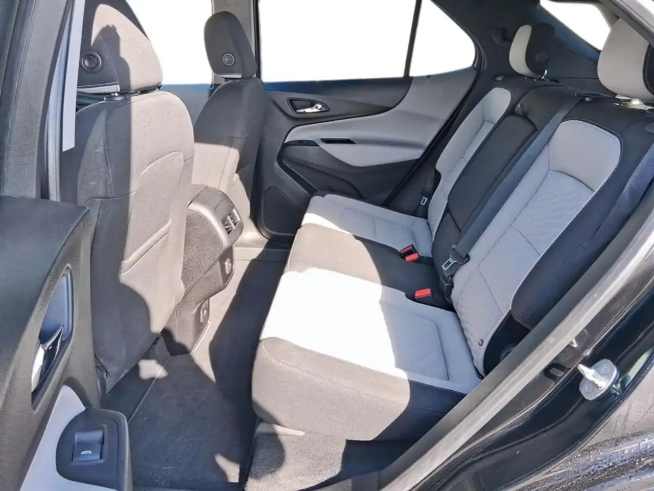 Chevrolet Equinox снимка Chevrolet Equinox