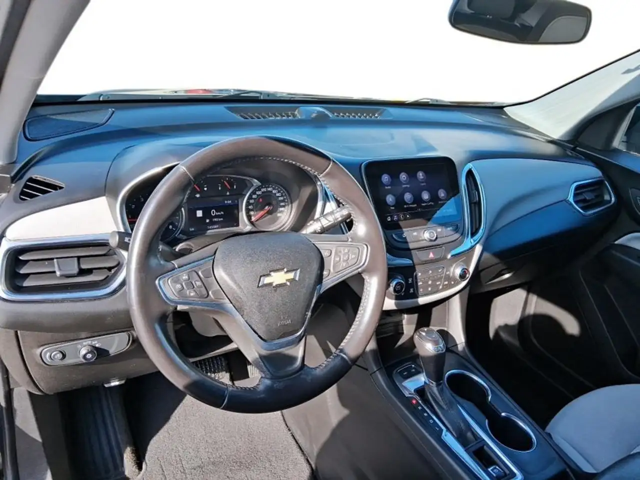 Chevrolet Equinox снимка Chevrolet Equinox