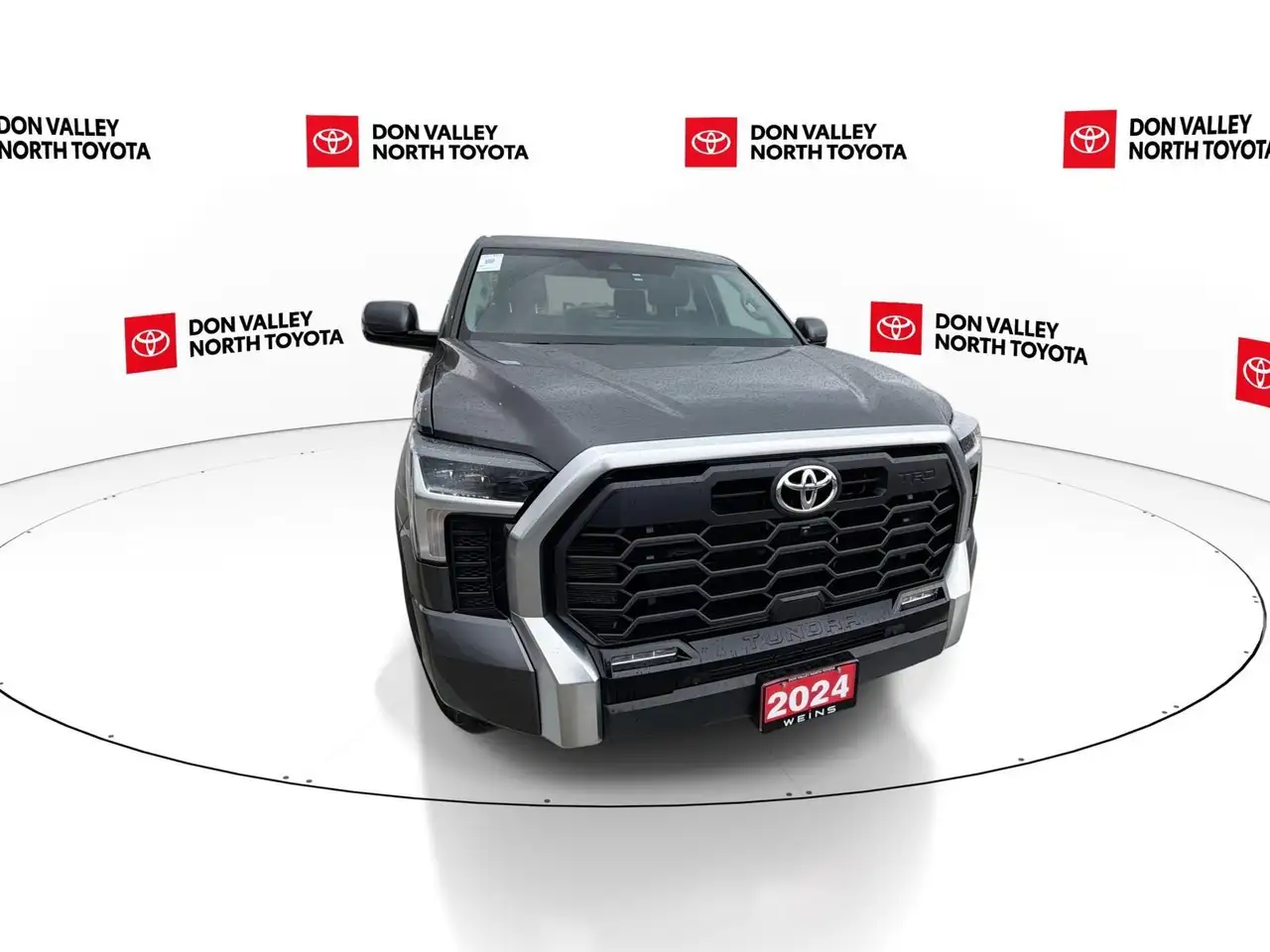 Toyota Tundra снимка Toyota Tundra