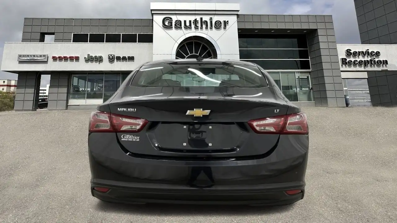 Chevrolet Malibu снимка Chevrolet Malibu