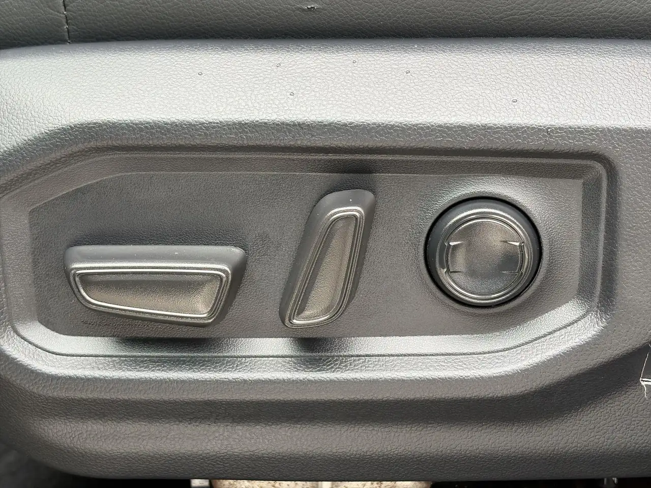Toyota Tundra снимка Toyota Tundra