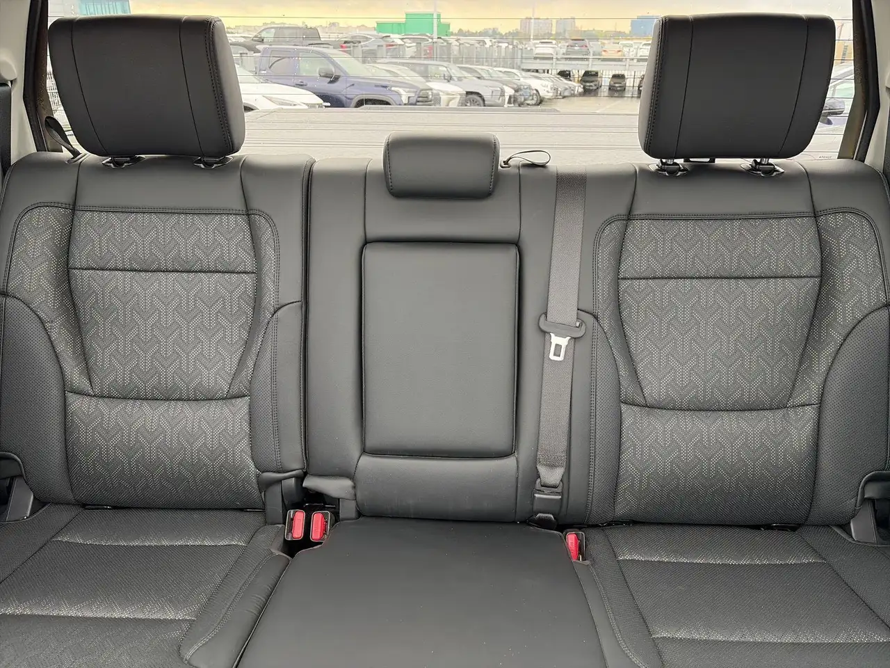 Toyota Tundra снимка Toyota Tundra